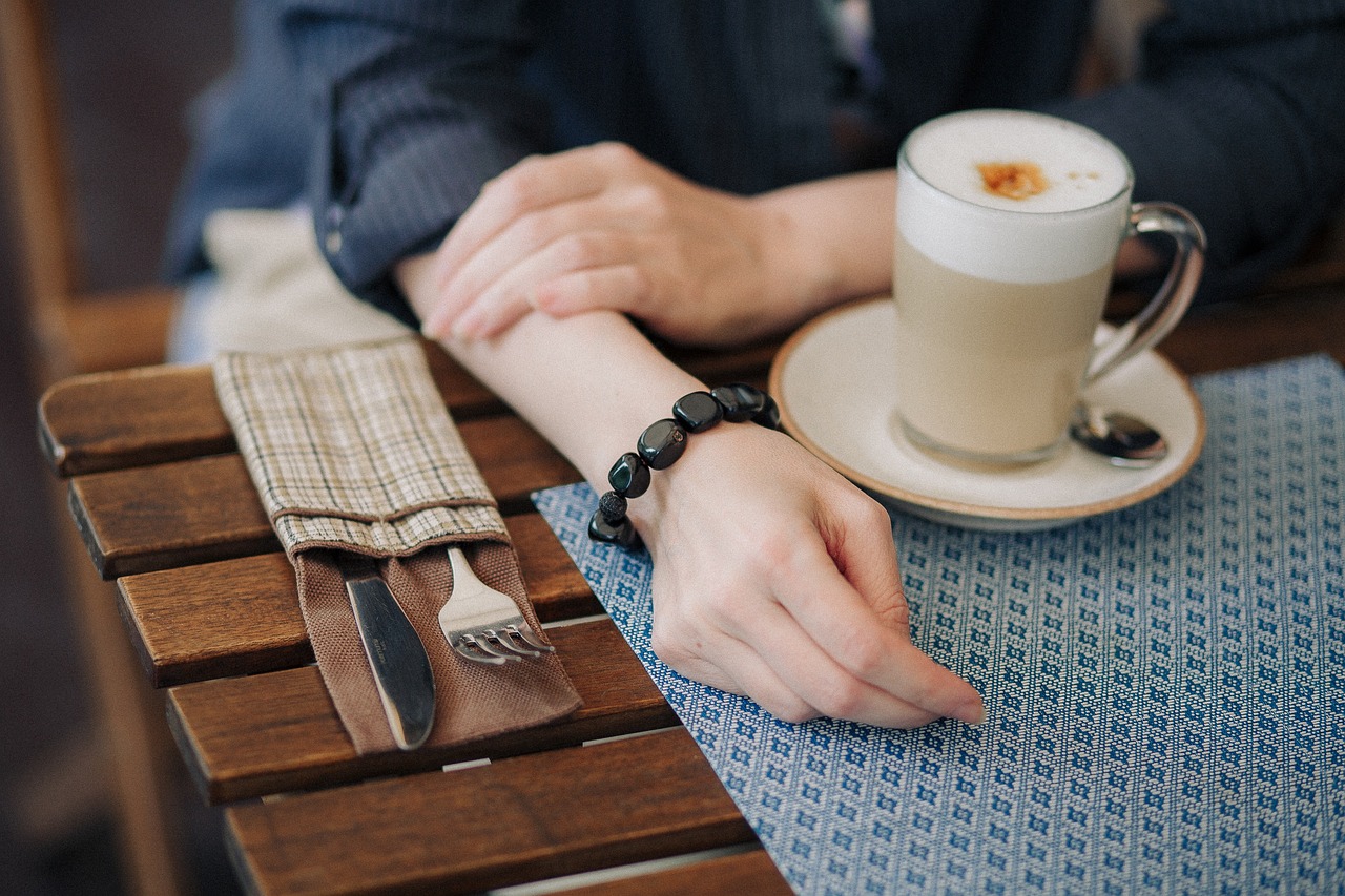LOUGH CAFE SERVICE