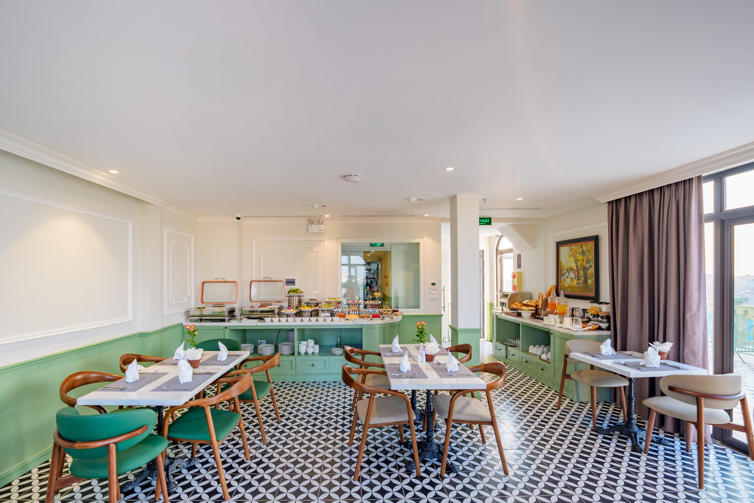 LESTAR RESTAURANT